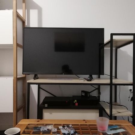 Appartment With Garden - 샤빌 외부 사진